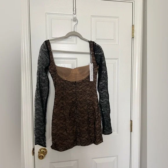 NWT LaQuan Smith Long Sleeve Dress with Scoop Back in Black